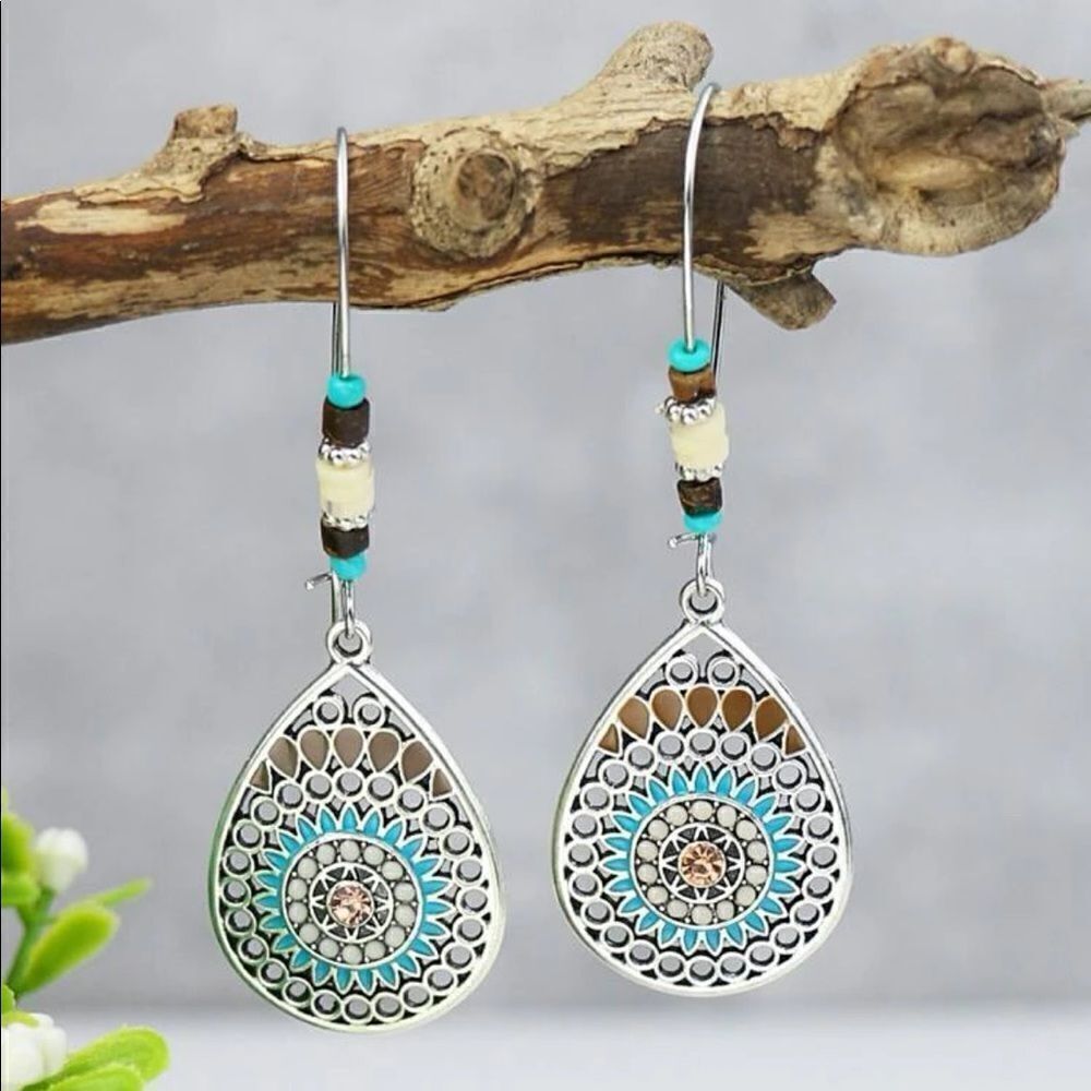 5 for$25  EMERY ROSE DROPS
